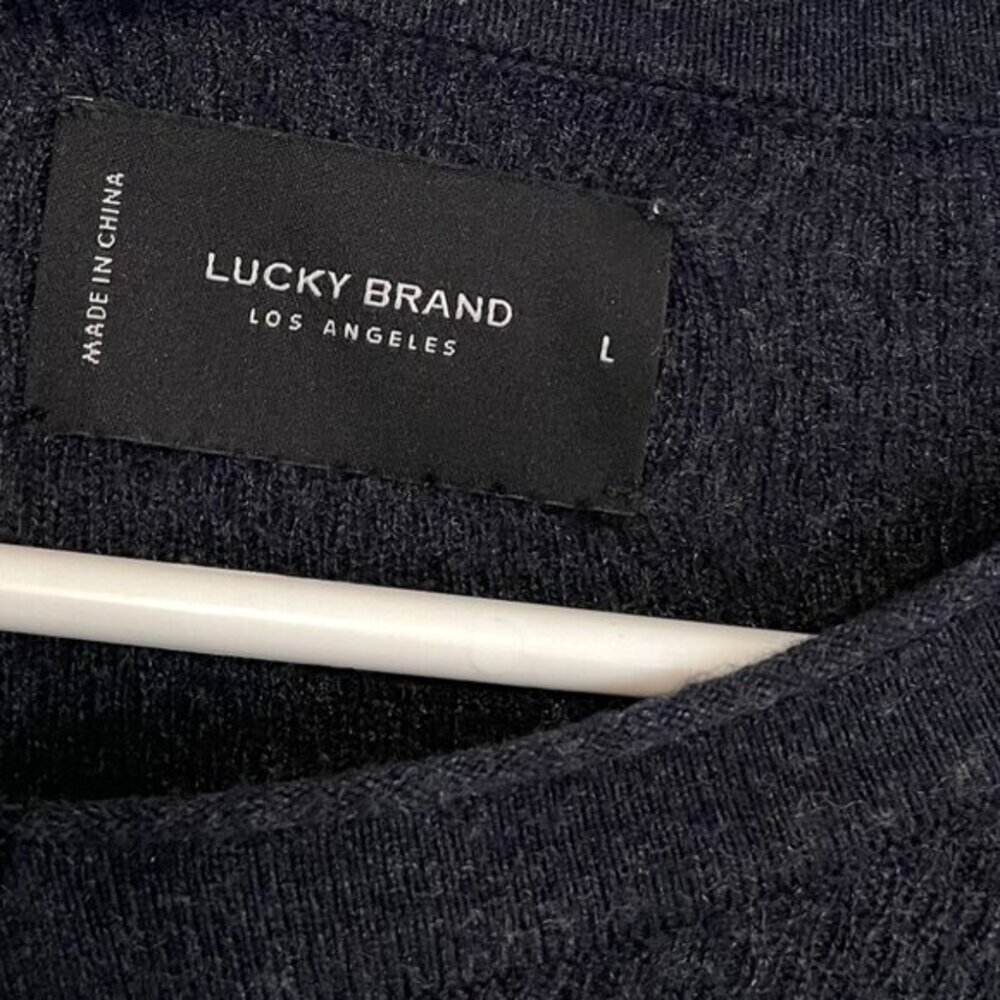 LUCKY BRAND Mens Welterweight V-Neck Sweater Navy Blue Knit Lightweight Pullover - Picture 6 of 16